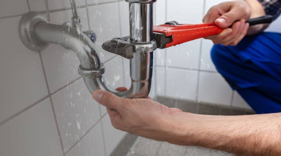 Expert burst pipe repair services in Buchtel, OH